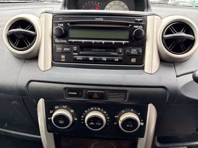TOYOTA IST