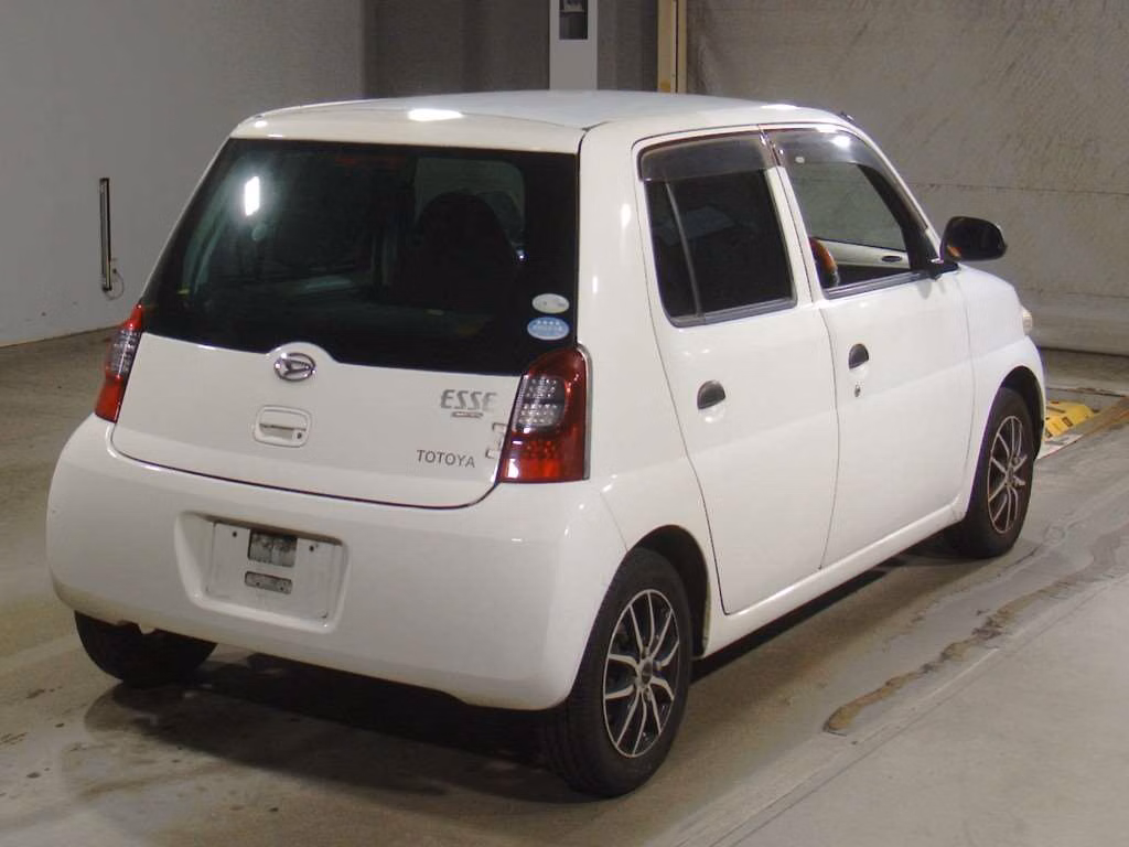 DAIHATSU ESSE