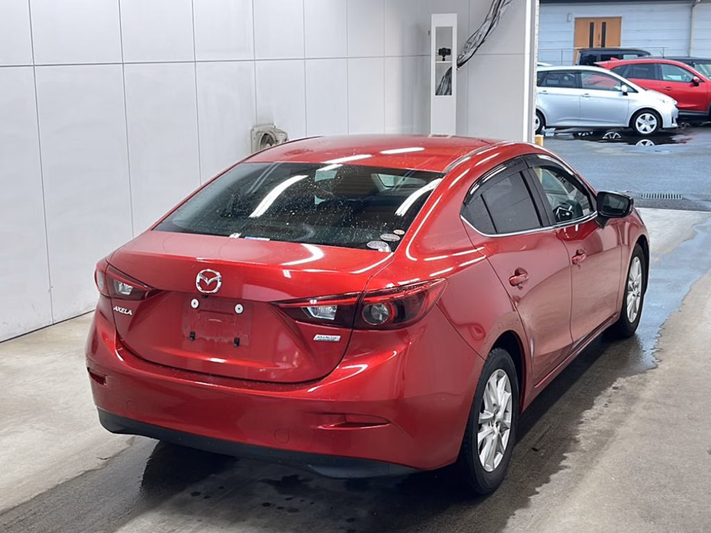 MAZDA AXELA