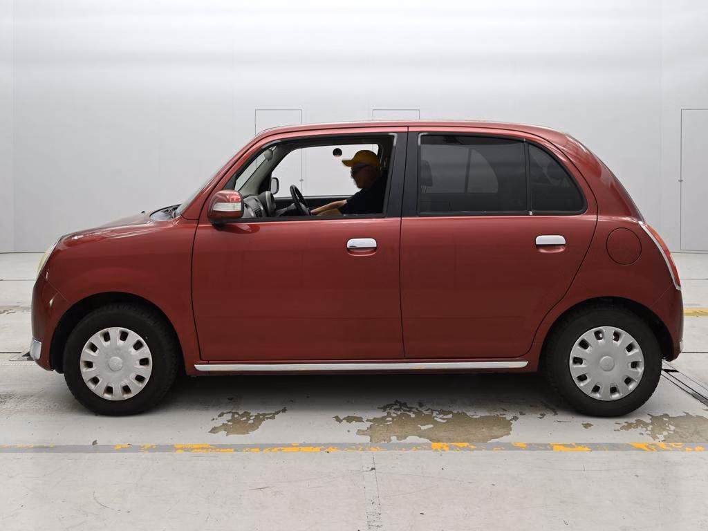 DAIHATSU MIRA GINO