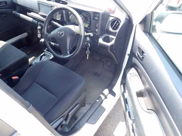 MAZDA FAMILIA