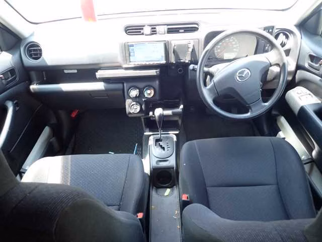 MAZDA FAMILIA