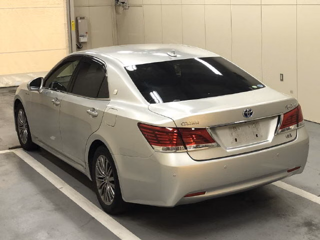 TOYOTA CROWN