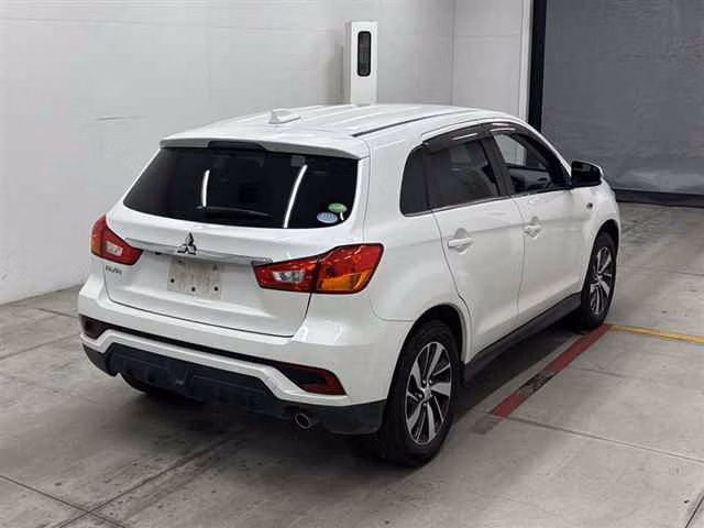 MITSUBISHI RVR