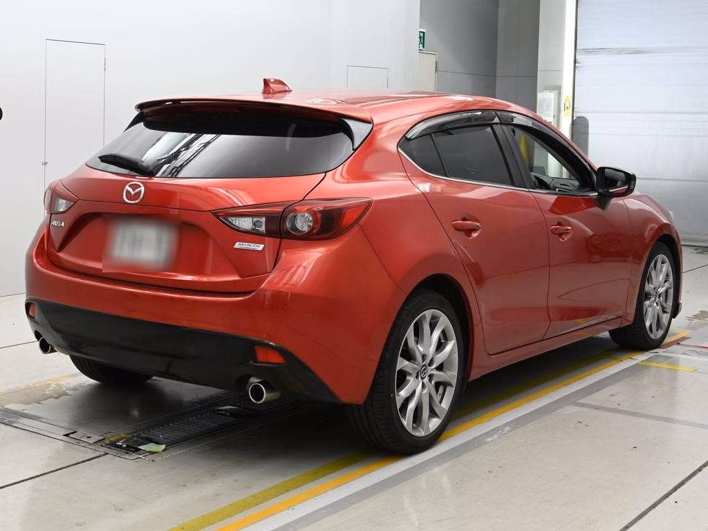 MAZDA AXELA