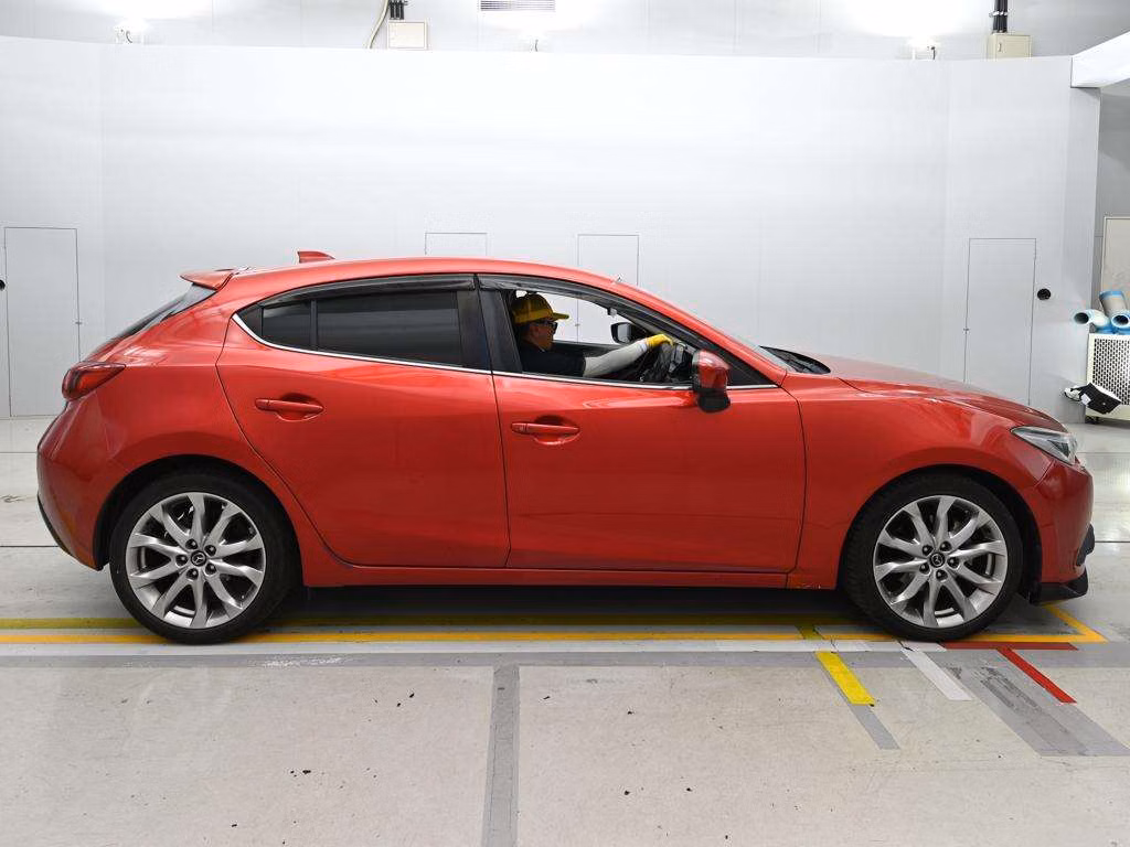 MAZDA AXELA