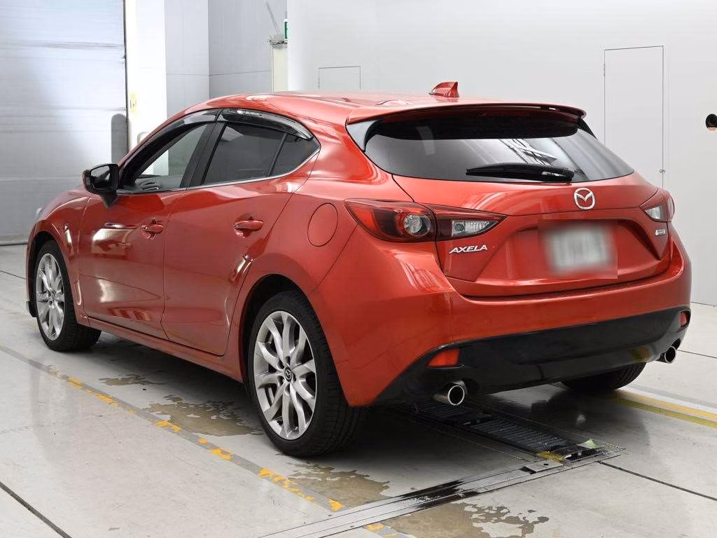 MAZDA AXELA