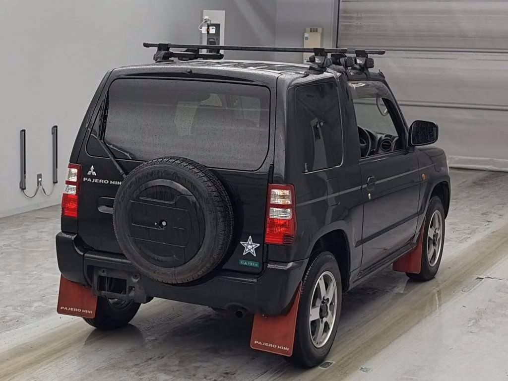 MITSUBISHI PAJERO MINI