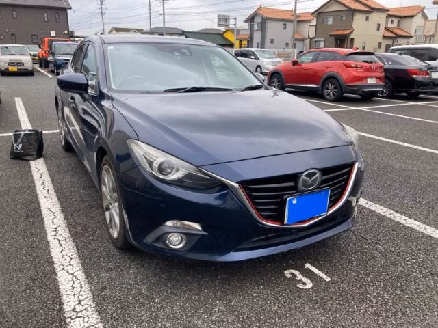 MAZDA AXELA