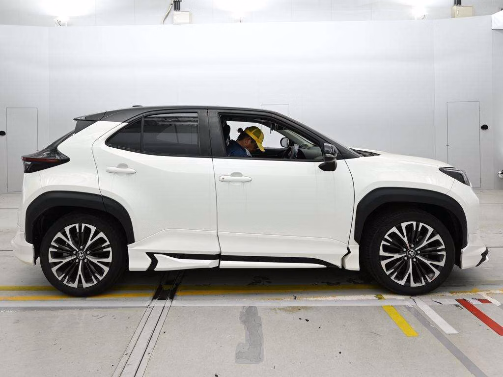 TOYOTA YARIS CROSS