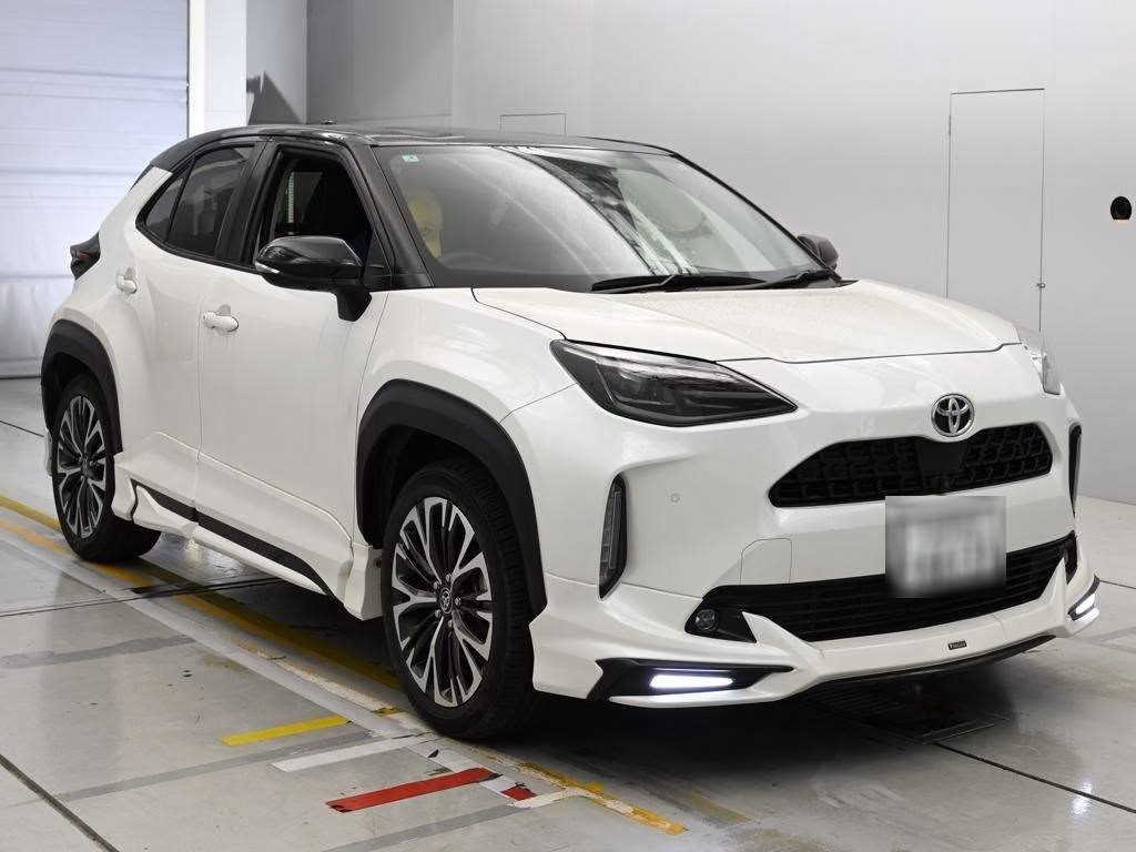 TOYOTA YARIS CROSS