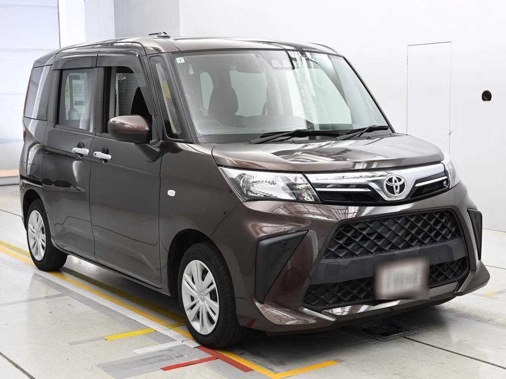 TOYOTA ROOMY
