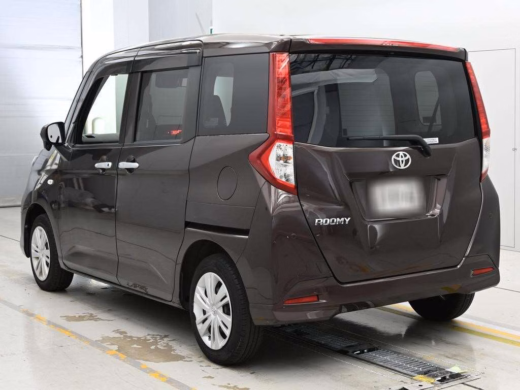 TOYOTA ROOMY