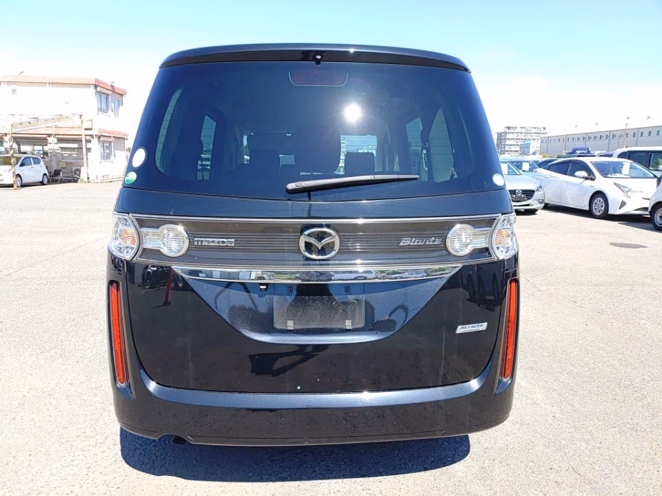 MAZDA BIANTE