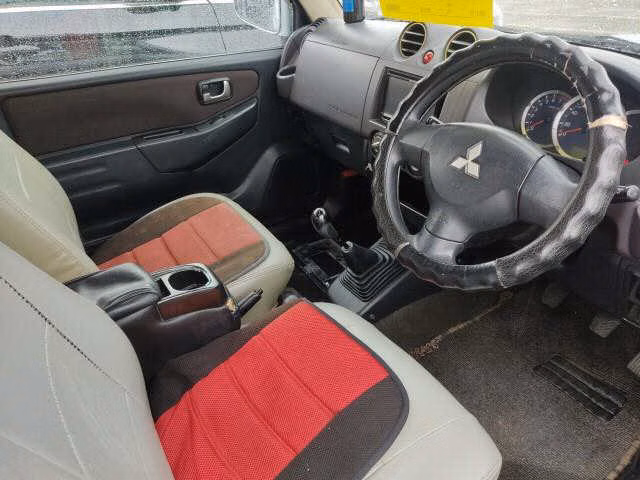 MITSUBISHI PAJERO MINI