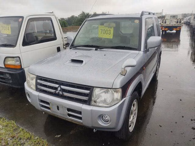 MITSUBISHI PAJERO MINI
