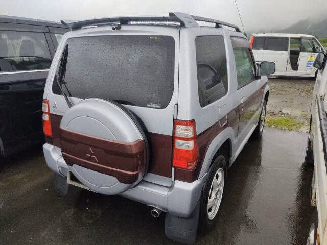 MITSUBISHI PAJERO MINI