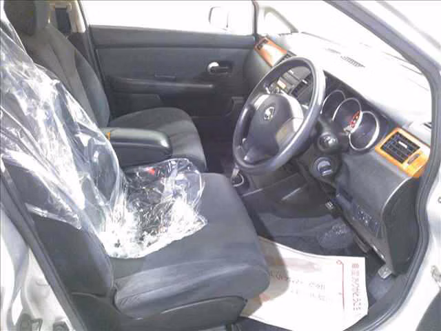 NISSAN TIIDA LATIO