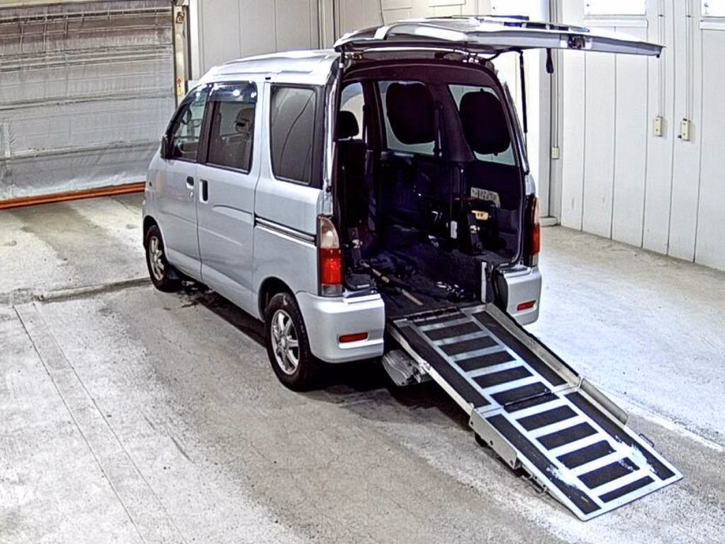 DAIHATSU ATRAI