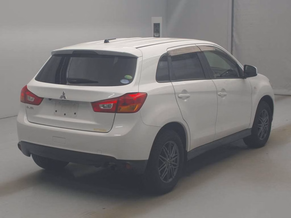 MITSUBISHI RVR