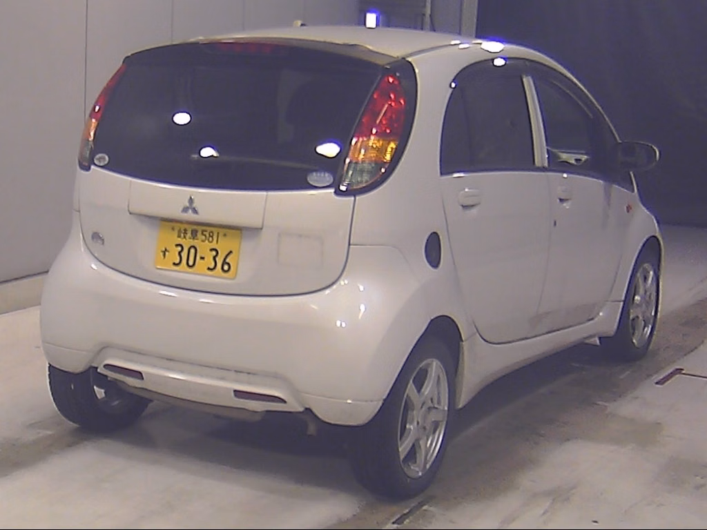MITSUBISHI I