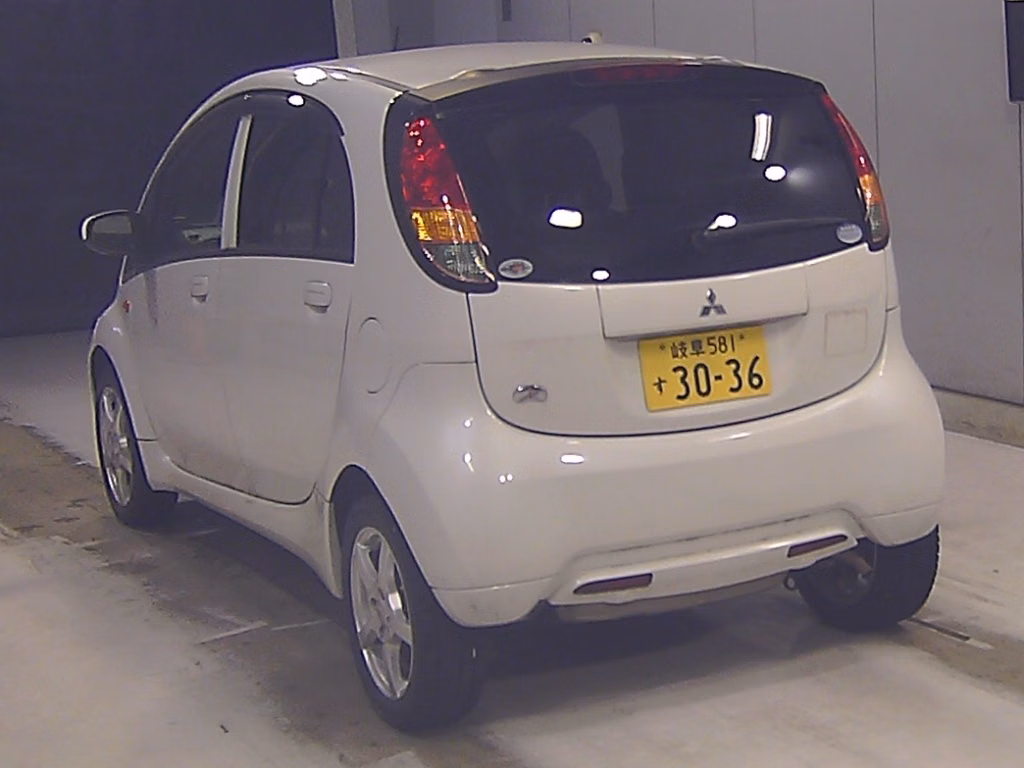 MITSUBISHI I