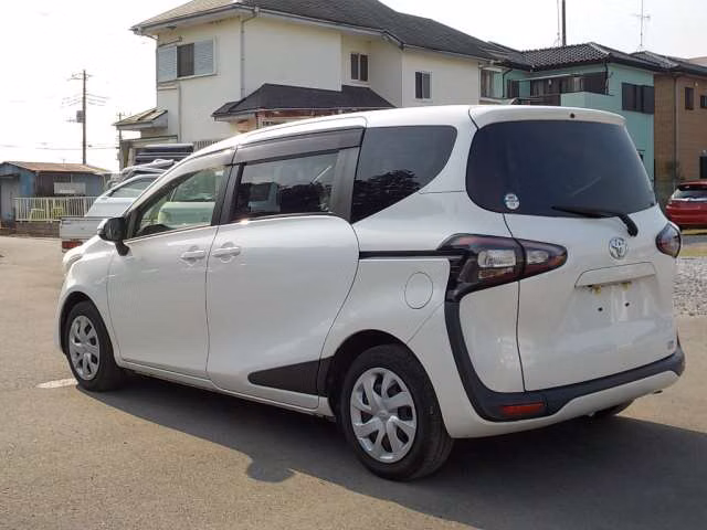 TOYOTA SIENTA