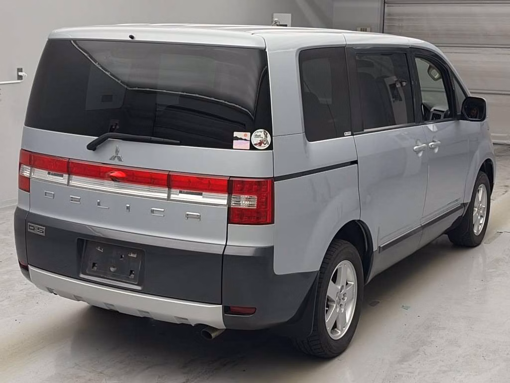 MITSUBISHI DELICA D:5