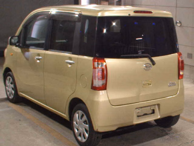 DAIHATSU TANTO EXE