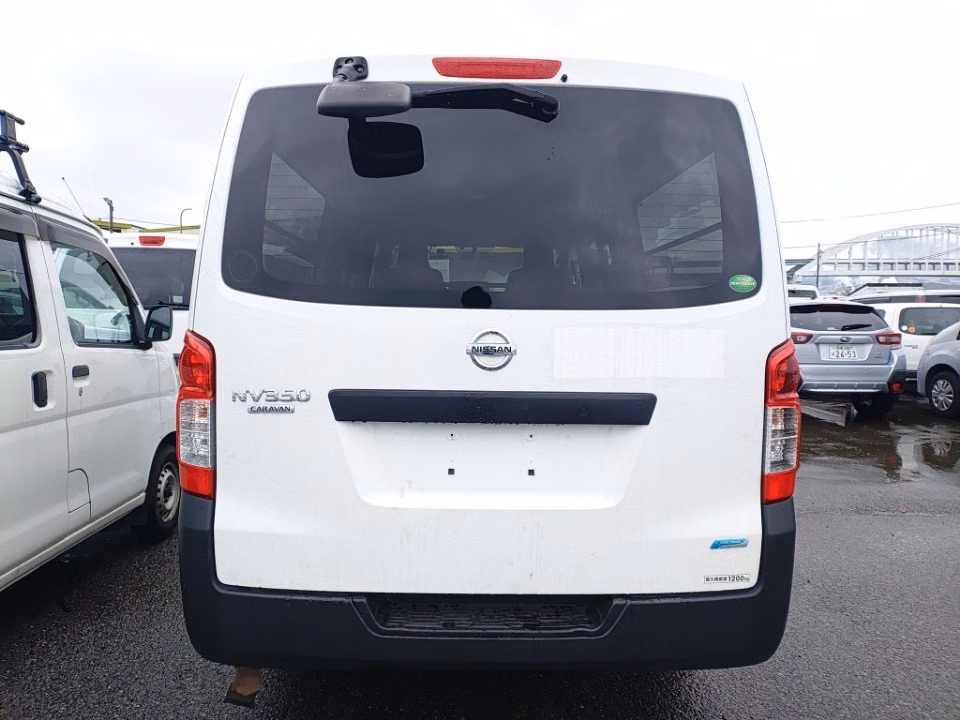 NISSAN NV350 CARAVAN
