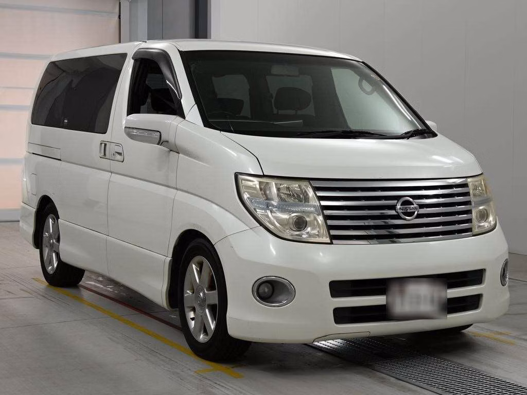 NISSAN ELGRAND