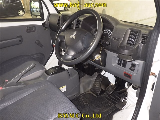 MITSUBISHI MINICAB