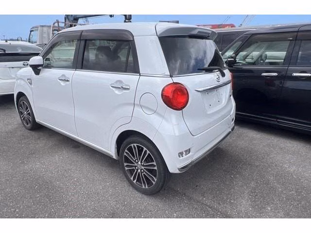 DAIHATSU CAST