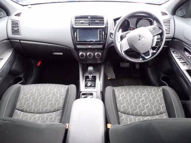 MITSUBISHI RVR