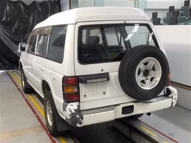 MITSUBISHI PAJERO
