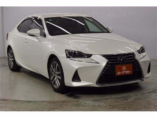 LEXUS IS300