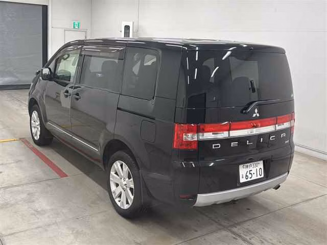 MITSUBISHI DELICA D:5