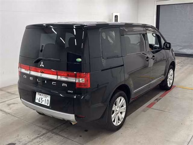 MITSUBISHI DELICA D:5