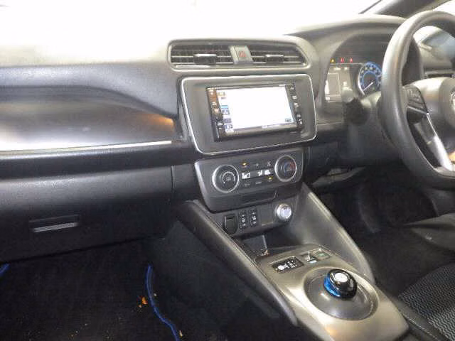 NISSAN LEAF