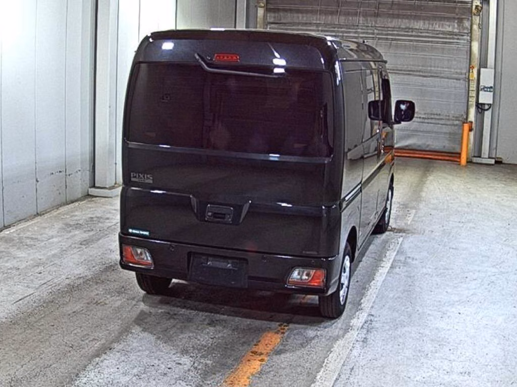 TOYOTA PIXIS VAN