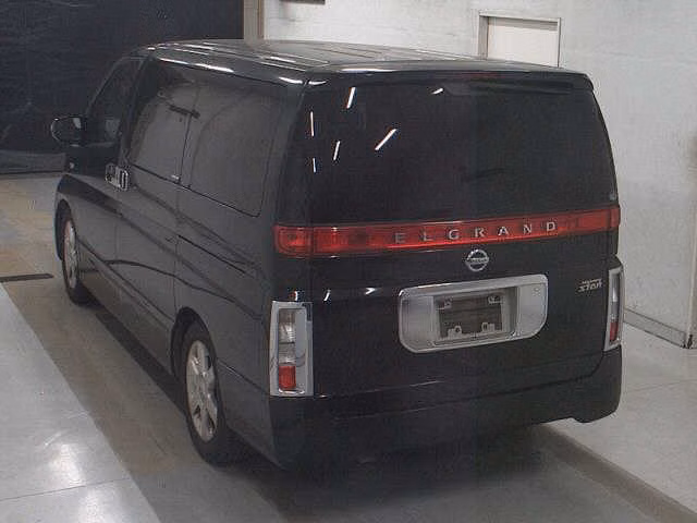 NISSAN ELGRAND