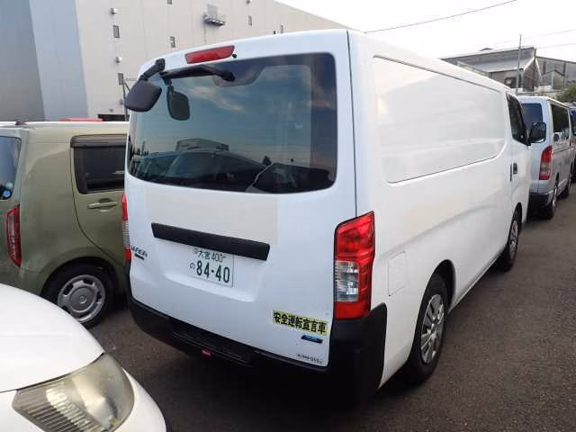 NISSAN NV350 CARAVAN