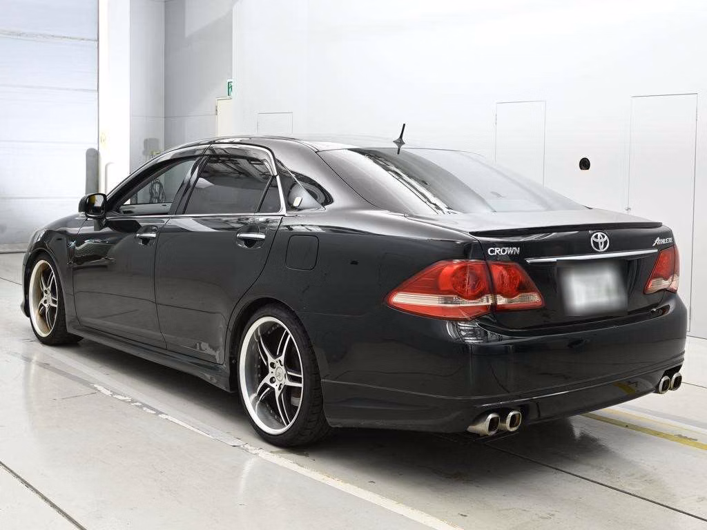 TOYOTA CROWN