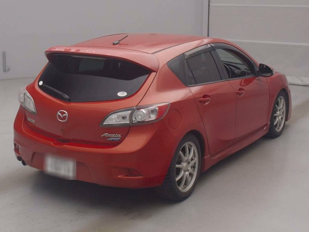 MAZDA AXELA