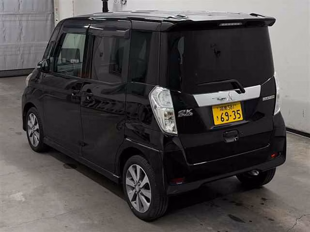 MITSUBISHI EK SPACE
