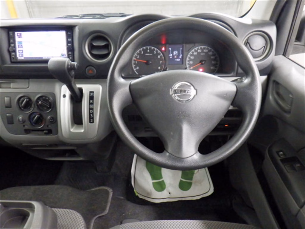 NISSAN NV350 CARAVAN