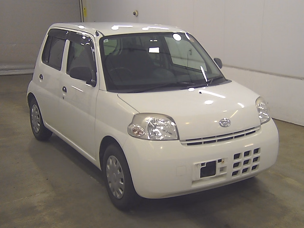 DAIHATSU ESSE