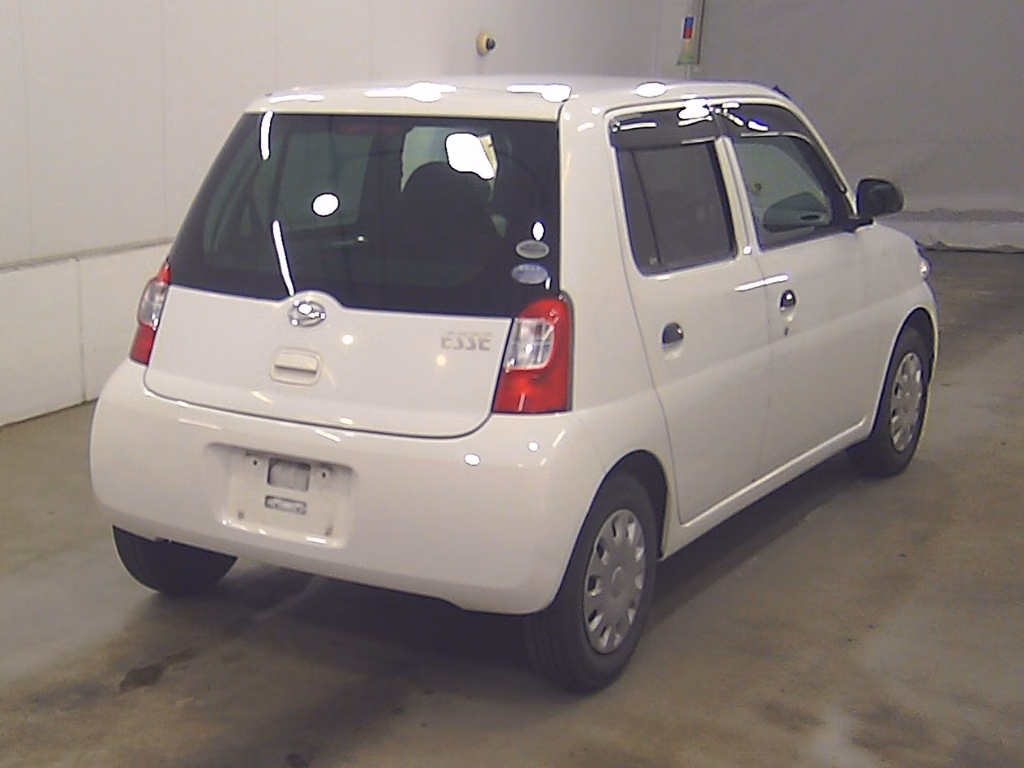 DAIHATSU ESSE
