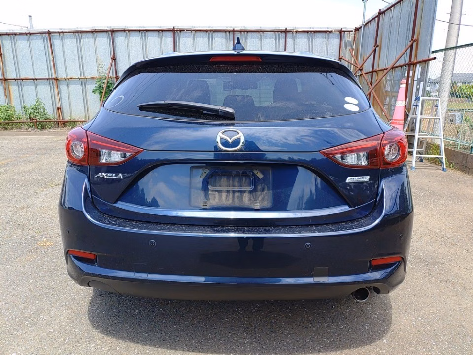 MAZDA AXELA