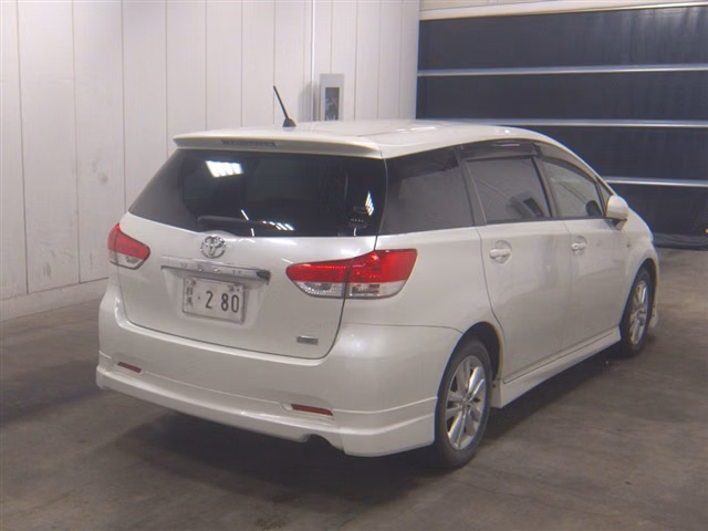 TOYOTA WISH